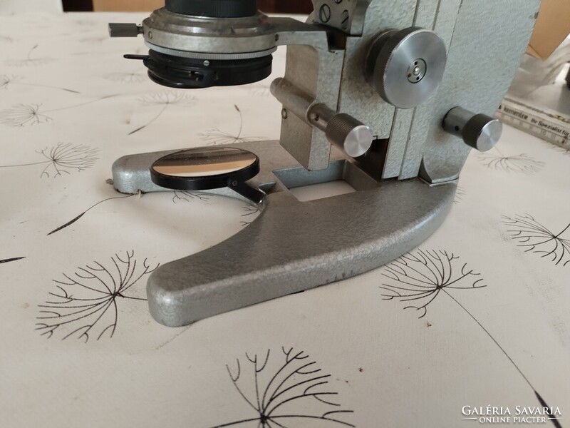 Antik Gamma laboratóriumi mikroszkóp