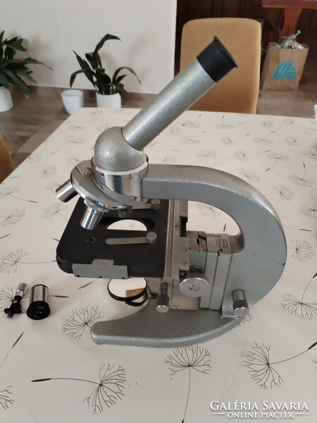 Antik Gamma laboratóriumi mikroszkóp