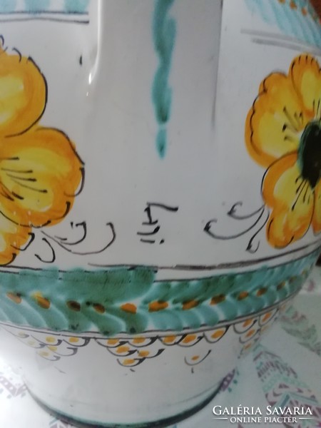 Harvest Jug 29 cm high, Habán decorated, in the condition shown in the pictures. Incredible auction deals for the weekend