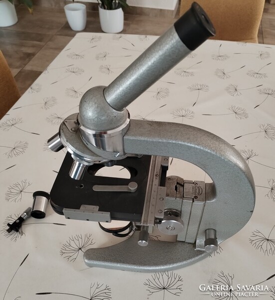 Antik Gamma laboratóriumi mikroszkóp