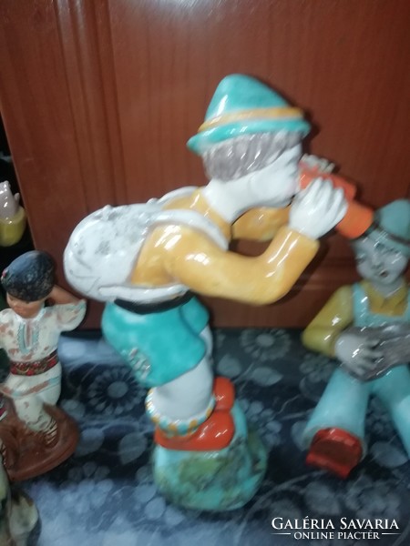 H Ráhmer Mária (1911-1998) kerámia fiú 27 cm magas hibátlan állapotban