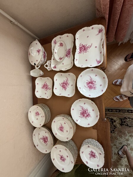 Antik Hüttl Tivadar (Aquincum) porcelán ét- és tálalókészlet (kb. 50+ darabos)