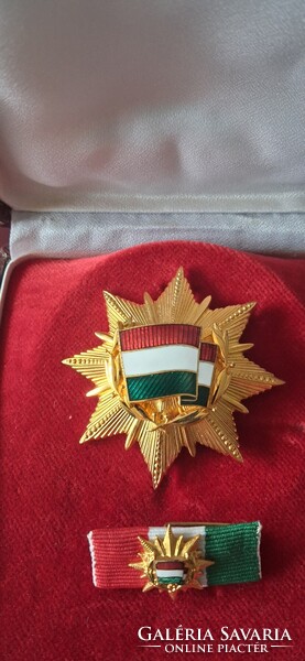 RITKA!!!! MAGYAR KÖZTÁRSASÁG ZÁSZLÓRENDJE !!! KOMOLY GYÜJTÖKNEK!!!!