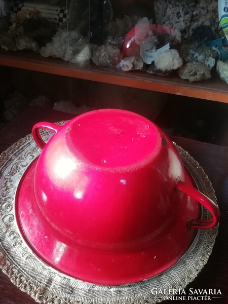 Bonyhádi enamel bowl, red