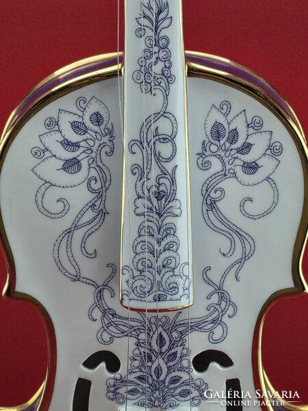 Hollóházi Szász Endre kék porcelán hegedű