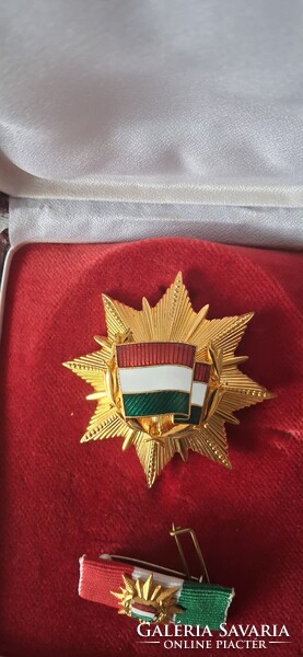 RITKA!!!! MAGYAR KÖZTÁRSASÁG ZÁSZLÓRENDJE !!! KOMOLY GYÜJTÖKNEK!!!!