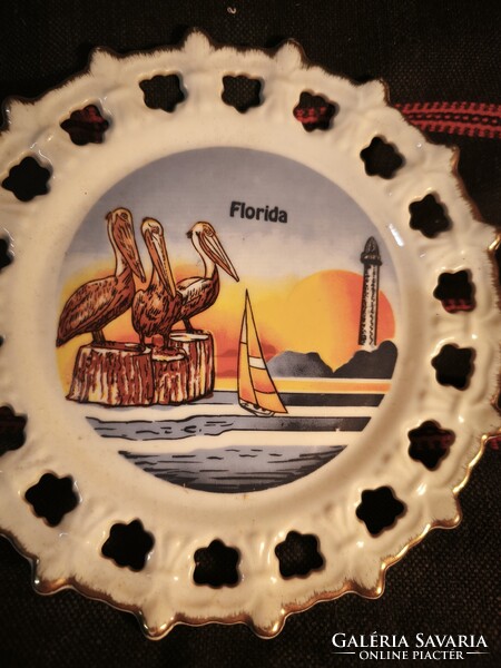 Vintage Florida szuvenír dísztányér – áttört szélű, aranyozott porcelán