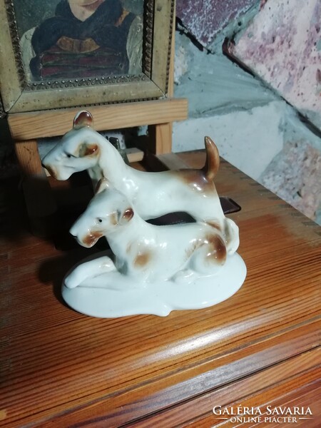 Német porcelán kutyusok 1.Akció Aukció több száz termék vegye vigye