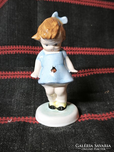 Retro bodrogkeresztúri kerámia katicás kislány figura (hibátlan / korának megfelelő állapotban)