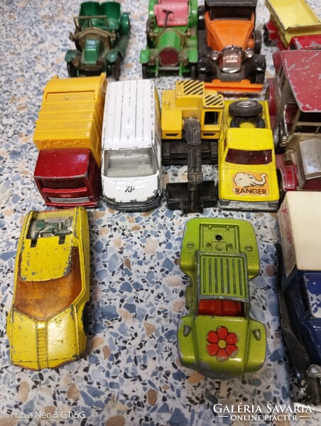 Eladó régi Matchboxok