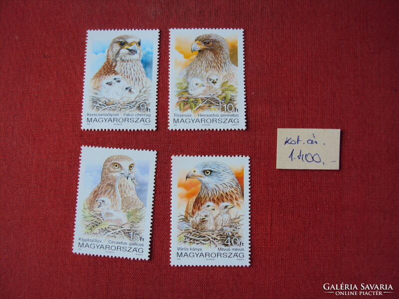 Magyar postatiszta bélyegek blokkok névértéken eladók-Sz-17