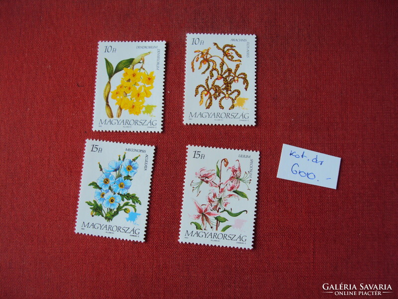 Magyar postatiszta bélyegek blokkok névértéken eladók-Sz-17