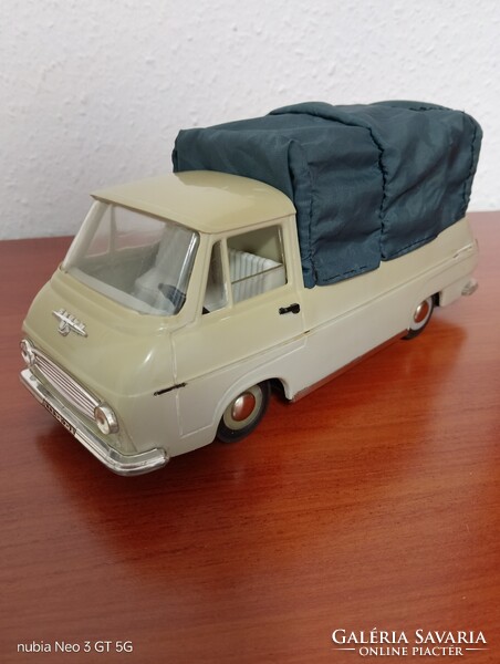 Eladó Skoda 1203 kisautó