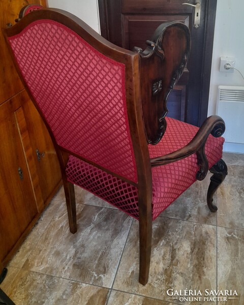 Elegáns, klasszikus füles fotel (wingback karosszék)