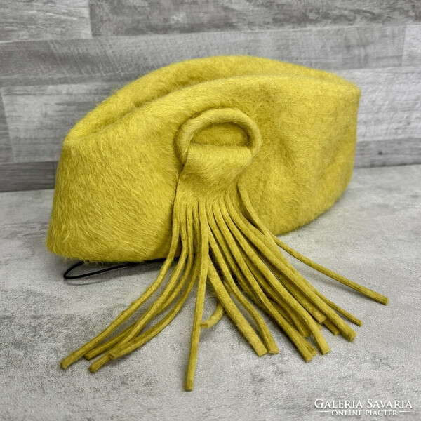 Kézműipari vállalat mustársárga retro barett sapka