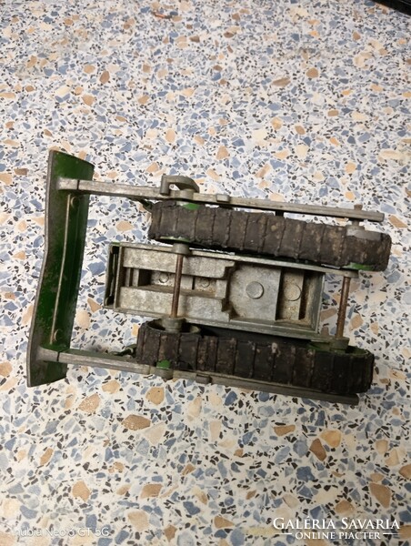 Eladó nagyon régi Matchbox