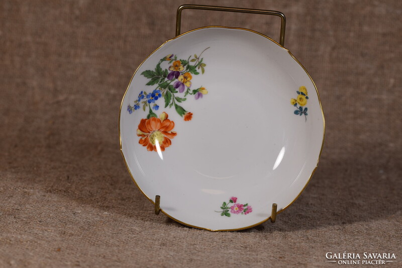 Meissen porcelán desszerttányér csészealj Streublumen virágdekor Németország