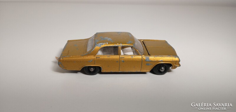Matchbox Opel Diplomat (szürke motor)