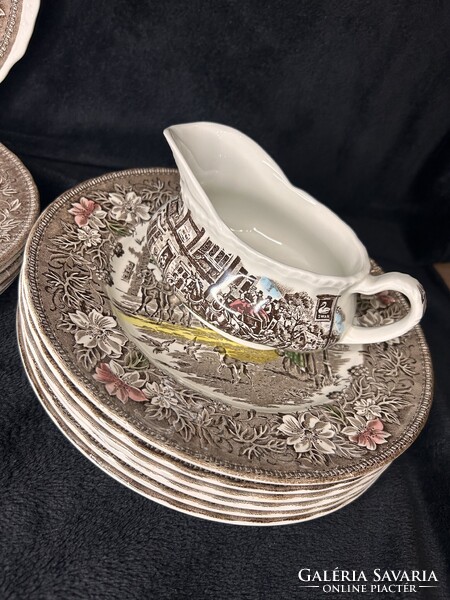 Royal Tudor Ware étkészlet