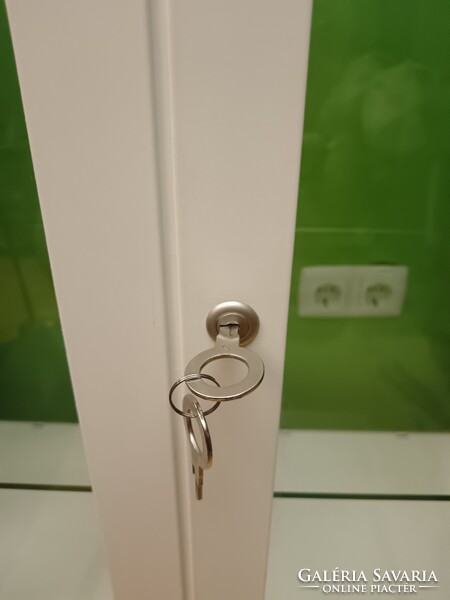 Ikea fabrikör vitrin