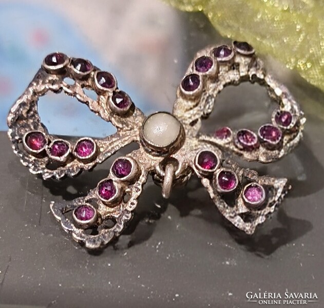Antique Silver Bow Brooch