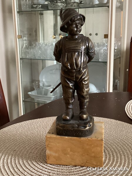J. Picciole,  "le petit courageux" bronz szobor Franciaország c. 1920