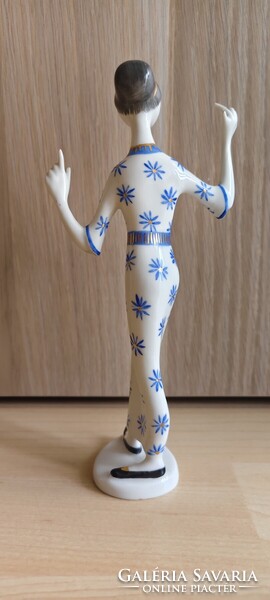 Ritka festéssel retro Kőbányai Porcelángyár figura