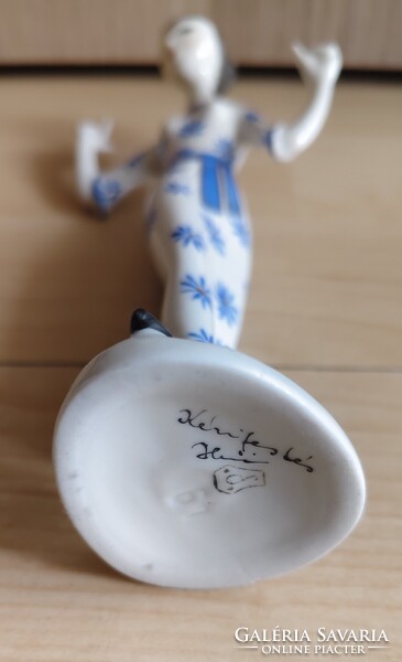 Ritka festéssel retro Kőbányai Porcelángyár figura