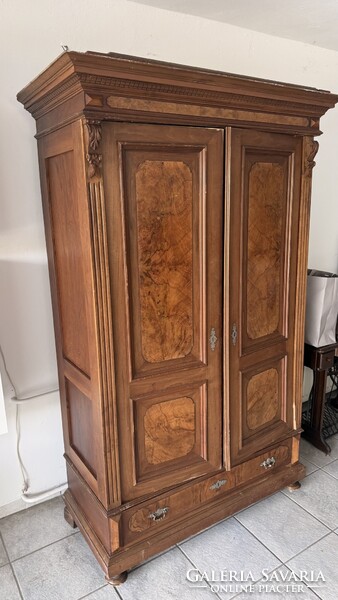 Antik Biedermeier stílusú kétajtós ruhásszekrény