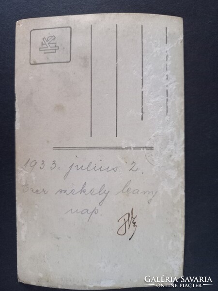 Díszes barokk templombelső oltárokkal "Ezer székely leány nap 1933 július 2." felirattal a hátoldalo