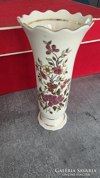 Zsolnay porcelánváza