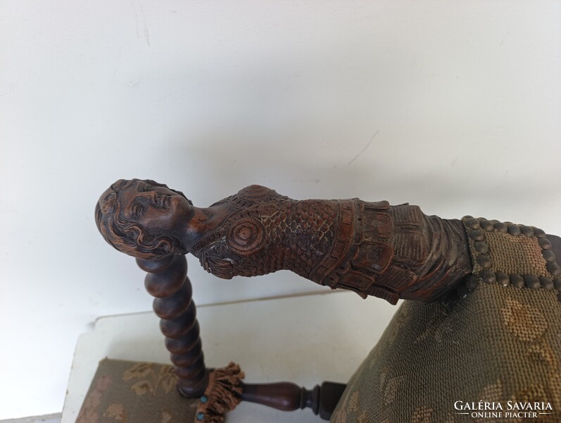 Reneszánsz bútor antik figurális faragott karfás szék kárpitozott díszes csavart lábú 292