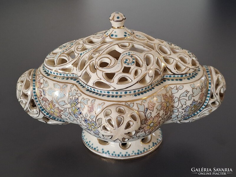 Hollóházi Ignác antique bonbonier with pierced lid