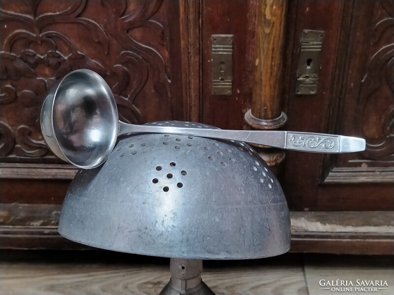 Hatalmas szűrőkanál-asztali lámpa ( üzemi konyha méret )