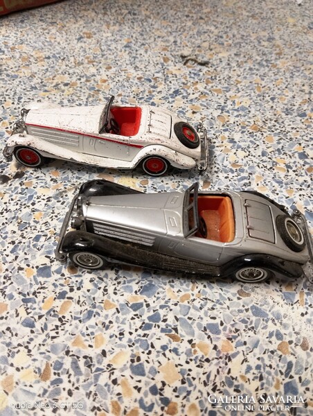 Eladó Matchbox kisautó 2db