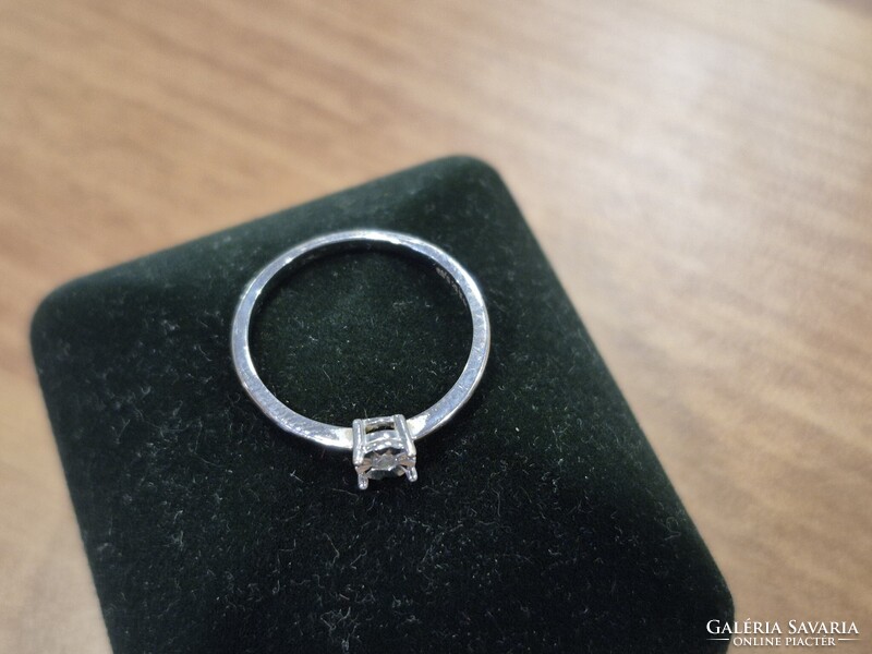 Briliáns gyűrű 14.k 0.03ct  52/es