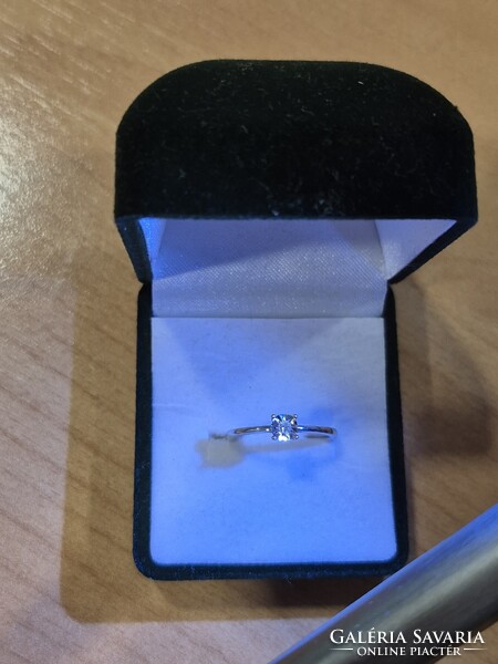 Briliáns gyűrű 14.k 0.03ct  52/es