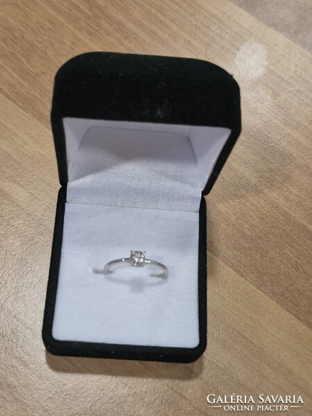 Briliáns gyűrű 14.k 0.03ct  52/es