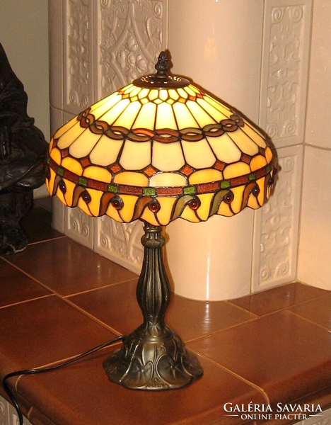 CSODÁLATOSAN SZÉP , NAGYON ELEGÁNS TIFFANY LÁMPA