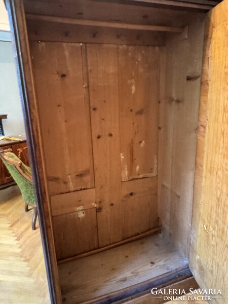 Eredeti, jelzett Biedermeier szekrény pár (2 darab), diófa furnérral