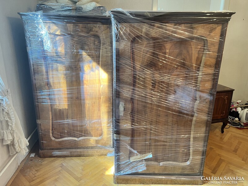 Eredeti, jelzett Biedermeier szekrény pár (2 darab), diófa furnérral