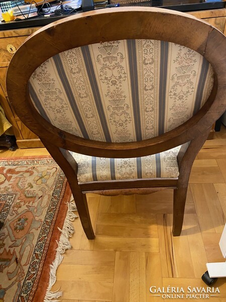 Biedermeier stílusú karosszék lábtartó zsámollyal – Felújított, gyönyörű állapotban