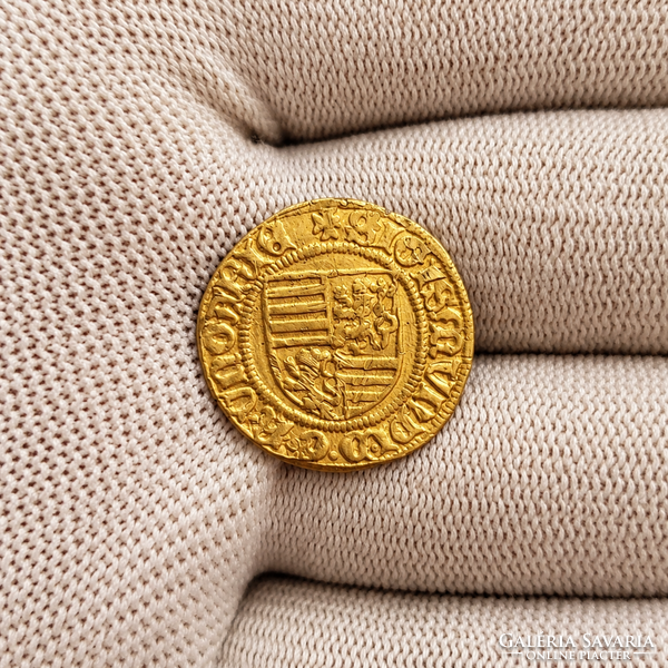 ZSIGMOND ( 1387-1437) ARANYFORINT ritka verdejellel ! K-d ! 3,53g