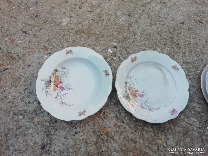 Made in GERMANY 2 db porcelán tányér képeken látható állapotban.Akció Aukció több száz termék vegye