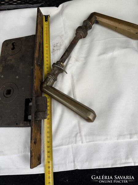 Huge Lock, Copper Handle