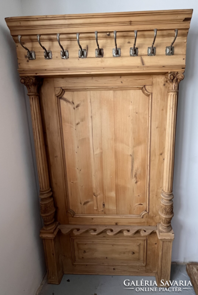Antik, díszesen faragott előszobafal, tömörfa, fenyő, natúr, méhviaszolt, restaurált, gyönyörű