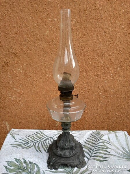 Kerosene Lamp, Good Condition, with Glass. Large Size.