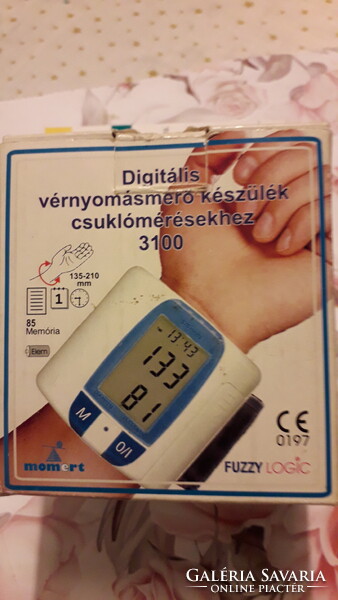 Momort 2100 Digital Wrist Blood Pressure Monitor Battery-Powered