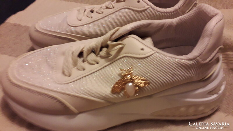 White Sparkling Lace-up Beaded Logo Sneakers 38 Like New