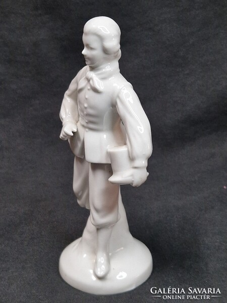 Ritka dán Hedebo hófehér porcelán népviseletes fiú figura hibátlan állapot 17 cm. magas